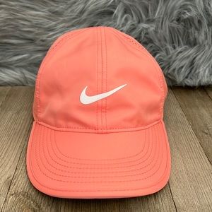 Nike Aerobill women’s Hat - NEW